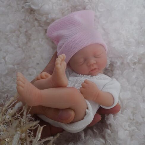 Mire & Mire Reborn Baby Baby Dolls 7 بوصة دمية سيليكون دمى حديثي الولادة واقعية طفل دمى السيليكون الكامل إجهاد الجسم مصنوعة （b） in Kuwait