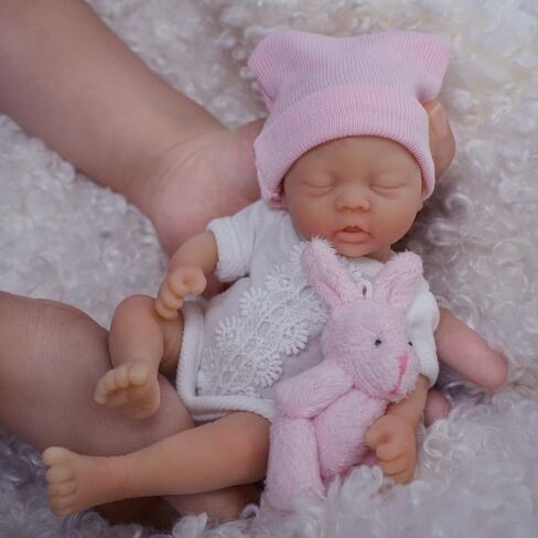 Mire & Mire Reborn Baby Baby Dolls 7 بوصة دمية سيليكون دمى حديثي الولادة واقعية طفل دمى السيليكون الكامل إجهاد الجسم مصنوعة （b） in Kuwait