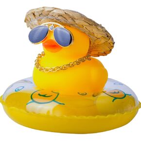 Duck Car Dashboard Decorations Rubber Duck Car الحلي للسيارة ملحقات زخرفة لوحة القيادة مع قلادة قبعة صغيرة