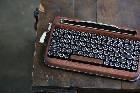 Penna Bluetooth Keyboard with Black Chrome Keycap(US Language) (Switch-Cherry Mx Blue, Pure White) in Saudi Arabia