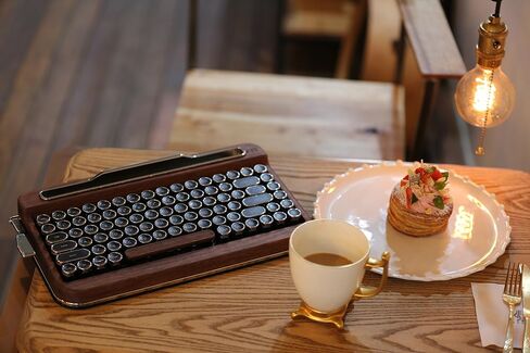 Penna Bluetooth Keyboard with Black Chrome Keycap(US Language) (Switch-Cherry Mx Blue, Pure White) in Saudi Arabia