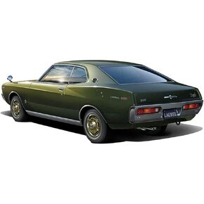 Aoshima Nissan KHC130 Laurel HT 2000SGX '72 1:24 Scale Plastic Model Kit