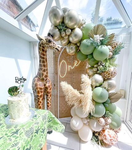 Jungle Safari Balloon Garland Arch Kit 135pcs Sage Green and White Sand Giraffe Print Print Plonons for Woodland Baby Shower Wild One Boys First Party Party Decoration in Kuwait