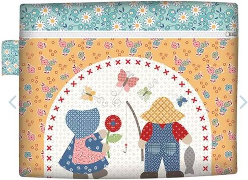 Riley Blake’s Assortment of Premium Quilting Fabric Panels, Perfect for Quilting, Apparel, DIY Crafting, and Home Decor (Zippy Bags 3 Panel) in Kuwait