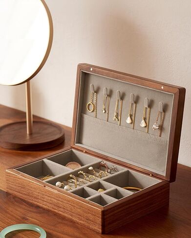 Small Wooden Jewelry Box, Vintage Delicate Walnut Wood Jewelry Case, Ideal Gift for Women Protable Travel Jewelry Organizer. in Kuwait