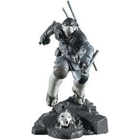 Diamond Select Toys Teenage Mutant Ninja Turtles Gallery: The Last Ronin (Black & White Variant) PVC تمثال