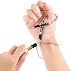 2 Pcs Bracelet Helper Tool Portable Bracelet Assistance Tool Release Fastening Helper for Necklace Wearing Aid Assistance Tool with Hook for Watch Clasps Zippers Crafts Adjustment