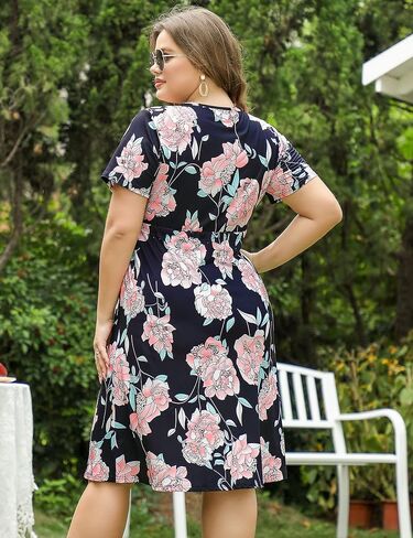 فستان نسائي ذو رقبة على شكل حرف V ومقاس كبير، فساتين قصيرة بطول الركبة in Kuwait