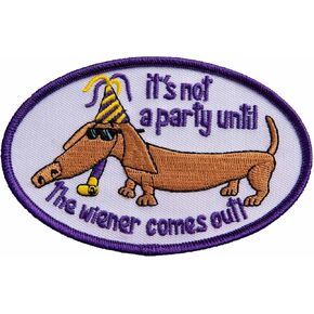 Pickwicks Funny Wiener Dog Dachshund Party Patched Patch W/Iron-On لاصق ، أبيض