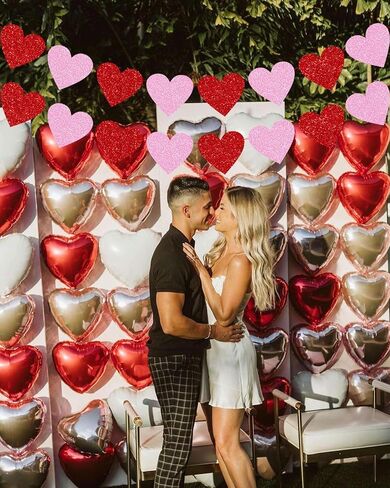 Glitter Red Valentine Banner, 8 Strings Red Shiny Heart Banners Sign for Celebrate Valentine Party Wedding Ceremonies Holiday Party Decorations in Kuwait