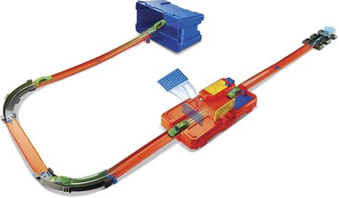 مجموعة مسار سيارة Hot Wheels ، مسار Builder Multi Loop Box Playset & 1:64 Scale Car ، 10 أقدام من المكونات والموصلات لإنشاء عمليات التصميم والتخزين in Saudi Arabia