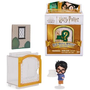 Wizarding World Harry Potter Micro Magical Moments Surprise Collectible Figure with Display Box (2nd School Year at Hogwarts), Approx. 3.8 cm Tall, Toy for Children Aged 6 and Above, Fan Item