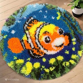 veirousa Daisy Duck Latch Hook Rug Kits for Adults, Pre-Printed Beginners DIY Hooking Rug Kit Cross-Stitch Round Carpet Making Set for Home Decor Xmas Gift 19.7x19.7 inch