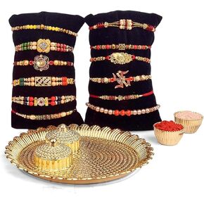 Satvik 12 PC تصاميم متنوعة Rakhi للأخ بهايا مع Puja Plate ، Roli Chawal ، بطاقة تحية و Sita-Ram ملصق Rakhi