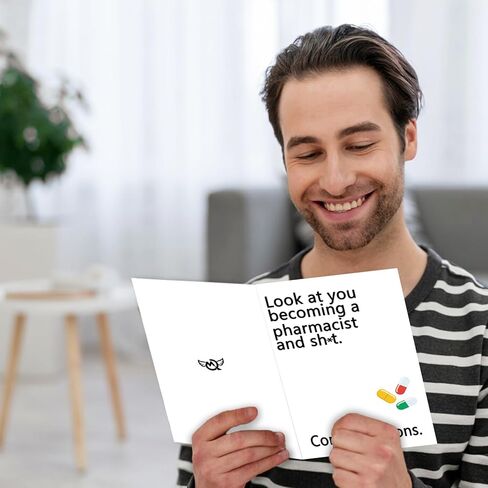 بطاقة تخرج الصيدلي المضحكة ، بطاقة غراد مدرسة الصيدلة ، بطاقة التخرج لخريج الصيدلة ، هدايا التخرج الصيدلي الفكاهية in Kuwait