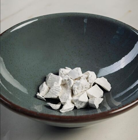 Super Crunchy Edible Chalk Chunks - ASMR PICA - Pure White - Earthy taste - Resealable bag - Natural Calcium - 7 oz (200 g) in Saudi Arabia