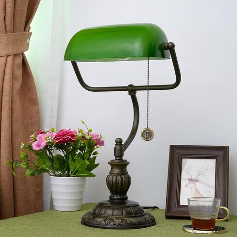 Tiffany Style Green Bankers مصباح المكتب مصابيح زجاجية ملون ورقة شجرة خمر غرفة نوم بدراسة السحب سلسلة القراءة مكتب الضوء in Saudi Arabia