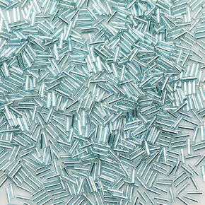 Bala & Fillic Glass Bugle Seed Beads حوالي 3300pcs/100g في صندوق الحجم 6 × 2 مم صافٍ من الزجاج الأنبوبي المبطن من الفضة البيضاء الصافية لصنع المجوهرات (صافٍ أبيض مبطن)