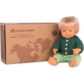 Miniland Doll Gift Box Baby Doll Caucasian Boy 15 '' + Forest Outfit - مصنوع في إسبانيا ، الهدية ، الجودة ، التضمين ، التنوع