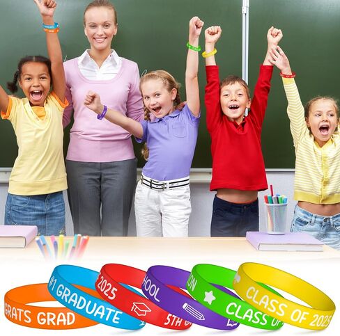 مجموعة Watinc للصف الخامس معصم السيليكون مجموعة ، فئة 2025 Happy Treauation Label Bracelets ، حزب المطاط الخريج الملون تفضل ديكور إمدادات المعلمين للمدرسة (36 ٪) in Saudi Arabia