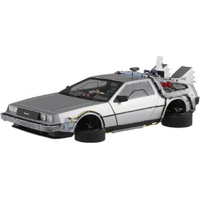 عودة Aoshima إلى الجزء II في المستقبل: Machine Time 1:24 Scale Model Kit