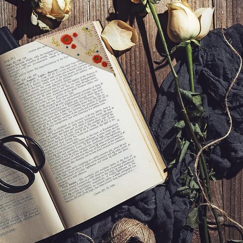 Penta Angel Perfroeded Corner Book Page Page Love Triangle Letter Personalized Handmade Cute Flower Book Page Marks Clip for Women Girls Responst Lover (O) in Saudi Arabia