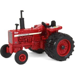 الحصادة الدولية 1/64 جرار Farmall 1456 مع ثنائيات خلفية وشعار FFA ، أحمر ، 3+