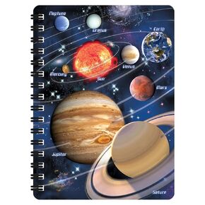3D Livelife Jotter - نظامنا الشمسي من Deluxebase. دفتر ملاحظات حلزوني 3D SPACE 6x4 مع صفحات ورقية معاد تدويرها. عمل فني مرخص من الفنان الشهير ديفيد بينفوند