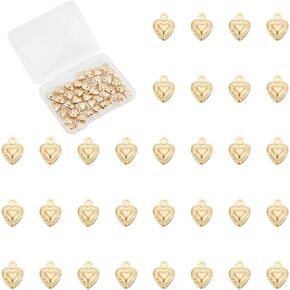 UniCraftale 40pcs سحر القلب الذهبي الصغير ثلاثي الأبعاد معلقات القلب المقاوم للصدأ تتدلى سحر الحب مع حلقة لعيد الأم هدايا فالنتين.