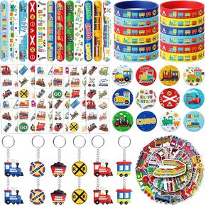110pcs الحفلات قطار الحفلات للأطفال - تدريب زخارف عيد ميلاد ولوازم مع أساور صفعة ، والوشم ، والملصقات ، وسلاسل المفاتيح والأزرار ، ودرار Goodie Bag Fillers for Boys & Girls