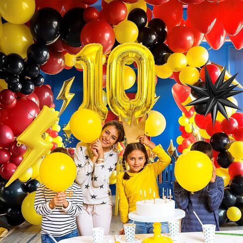عيد ميلاد السابع من البالونات الصفراء الصفراء الأسود ، موضوع الرسوم المتحركة برقم 7 ، البالونات النجمة مايلار لحفلة عيد الميلاد السابعة in Kuwait