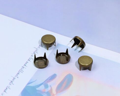 فقط Kxy 100pcs 4 مخلب مسطح أعلى برسل مسار أسفل مسمار سبوت بقعة المعادن الظفر الرحم البارك برسل البسلعة لملابس حزام حزام أحذية معصم تريقة حقيبة ظهر للمجوهرات قبعة ديي جلدية (برونزية) in Saudi Arabia