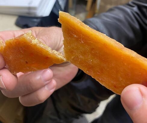 الفرن المكون المحمص معالجات للكلاب والقطط | Easy Chew (3.1 أوقية ، بطة وساندويتش كود) in Kuwait