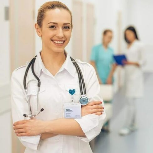 شارة شارة شارة قابلة للتراجع عن القلب مفاتيح اسم بطاقة العلامات مفاتيح العمال الممرضات يستخدمون ， الشارات واللوازم ， حاملي الشارات (الأرجواني) in Saudi Arabia