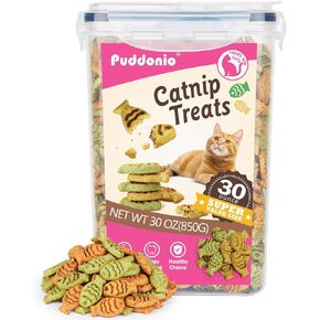 Christmas Catnip Cat Treats, Chicken and Salmon Flavor Cat Snacks, Cat Gifts for Christmas, Crunchy Fish Shape Adult Cat Biscuits, 16 oz