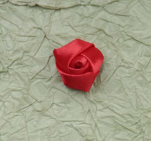 25 Pcs Satin Fabric Rose 1.5 CM Cute Mini Vintage Flowers for DIY Crafting Sewing Dress Hair Pin Headband Wedding Party Decoration Supplies (Red) in Saudi Arabia