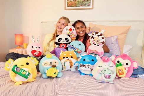 Snackles Series 2 16 بوصة بواسطة Zuru quddly Squishy Comfort 16 بوصة مع ملحق للعلامة التجارية الخفيفة المرخصة (Monkey & Dole Pinapple) in Kuwait