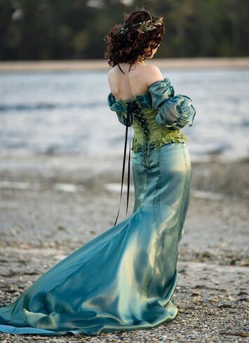 Simplicity SS3028H5 MEASES 'Fantasy Water Fairy Costume Mode Pattern by Raine Emery ، Design Code S3028 ، الأحجام 6-8-10-12-14 ، متعدد الألوان in Saudi Arabia