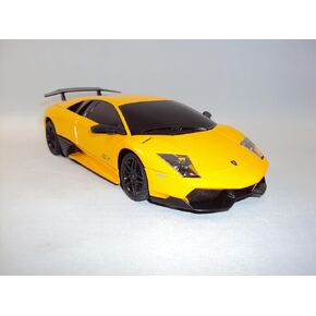 RASTAR 39000 1/24 LAMBORGHINI RC CAR - سيارة التحكم عن بعد لامبورغيني المرخصة رسميًا للعب وعرض - هدية مثالية للأطفال - أصفر