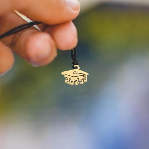 Operitacx 2025 Tassel Charms for Graduation Cap, 2025 Charms Graduation Decorations, Graduation Charm for Graduate Hats in Saudi Arabia