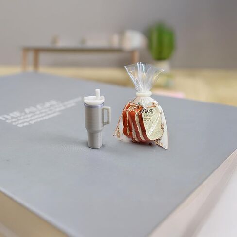 Miniature Drink Cup & Toast Set, Realistic Dollhouse Miniatures, Mini Tumbler with Detachable Lid & Straw, 1/12 Scale Food for Dollhouse Décor (Grey) in Saudi Arabia
