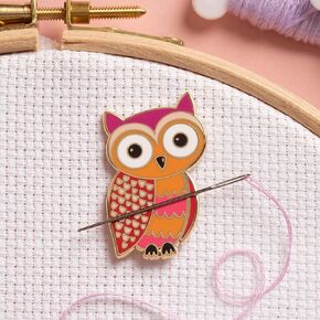 Caterpillar Cross Stitch Needle Minder - بومة لغرزة متقاطعة ، والخياطة ، والتطريز ، وملحقات الحرف اليدوية ، والمينا والمغناطيسية