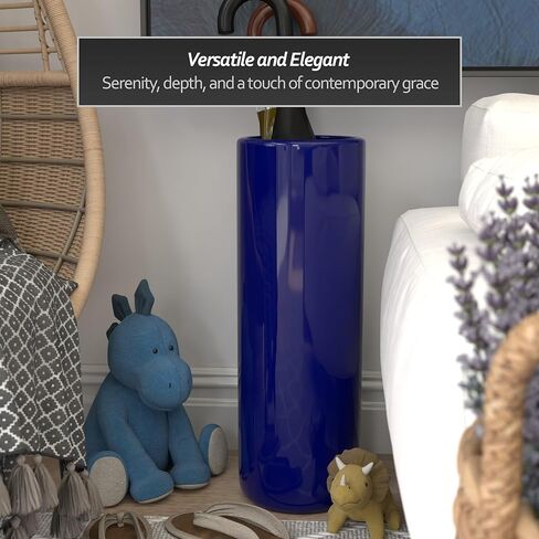 حامل مظلة من البورسلين الأبيض العتيق مقاس 24 بوصة من Red Lantern in Kuwait