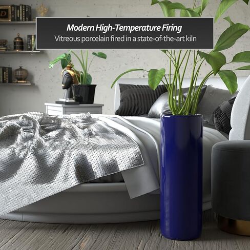 حامل مظلة من البورسلين الأبيض العتيق مقاس 24 بوصة من Red Lantern in Kuwait