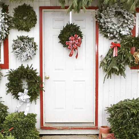 Wreath Hanger for Front Door, Adjustable Black Wreath Hanger from 15 to 25 Inches Wreath Hanger, 20 lbs Larger Door Upgrade Wreath Hanger Christmas Wreaths Decorations Hook in Kuwait