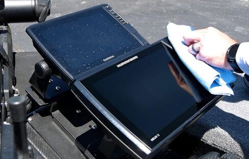 منظف ​​شاشة Bass Boat Saver - مزيل سريع للمياه الصلبة - خالي من الكحول والأمونيا - آمن على الهاتف المحمول Garmin Lowrance Humminbird - زجاجة 4.4 أونصة in Kuwait