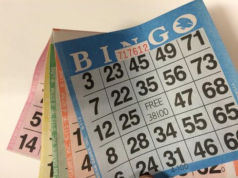 1 on 5 up Bingo Paper Cards (100 Books Per Order) in Saudi Arabia