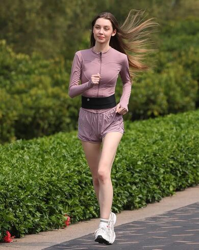 حزام الجري WATERFLY: حزام خصر مرن نحيف للرجال والنساء، حقيبة خصر للعداء الماراثون والركض، حزام رياضي للتمارين الرياضية واللياقة البدنية والركض وحزام حامل الهاتف in Kuwait