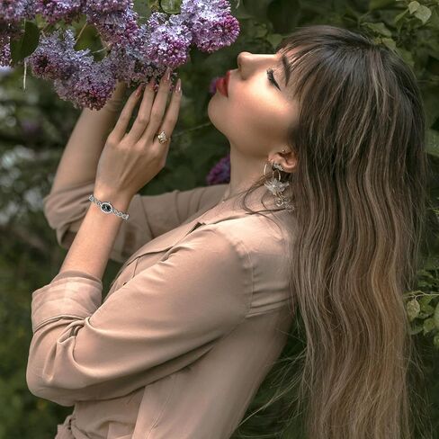 ساعات Diaofendi Petite الذهبية للنساء بسوار عتيق وساعة معصم فاخرة للسيدات بيضاوية، ساعة كوارتز أنيقة مع أدوات متضمنة، مقاومة للماء in Kuwait