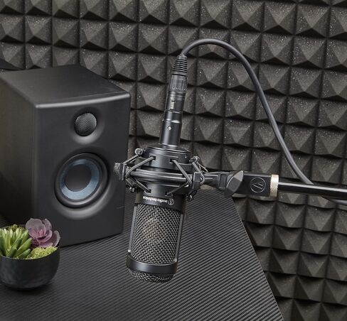 ميكروفون مكثف ستوديو بغشاء كبير من Audio-Technica AT2035 (متجدد) in Saudi Arabia